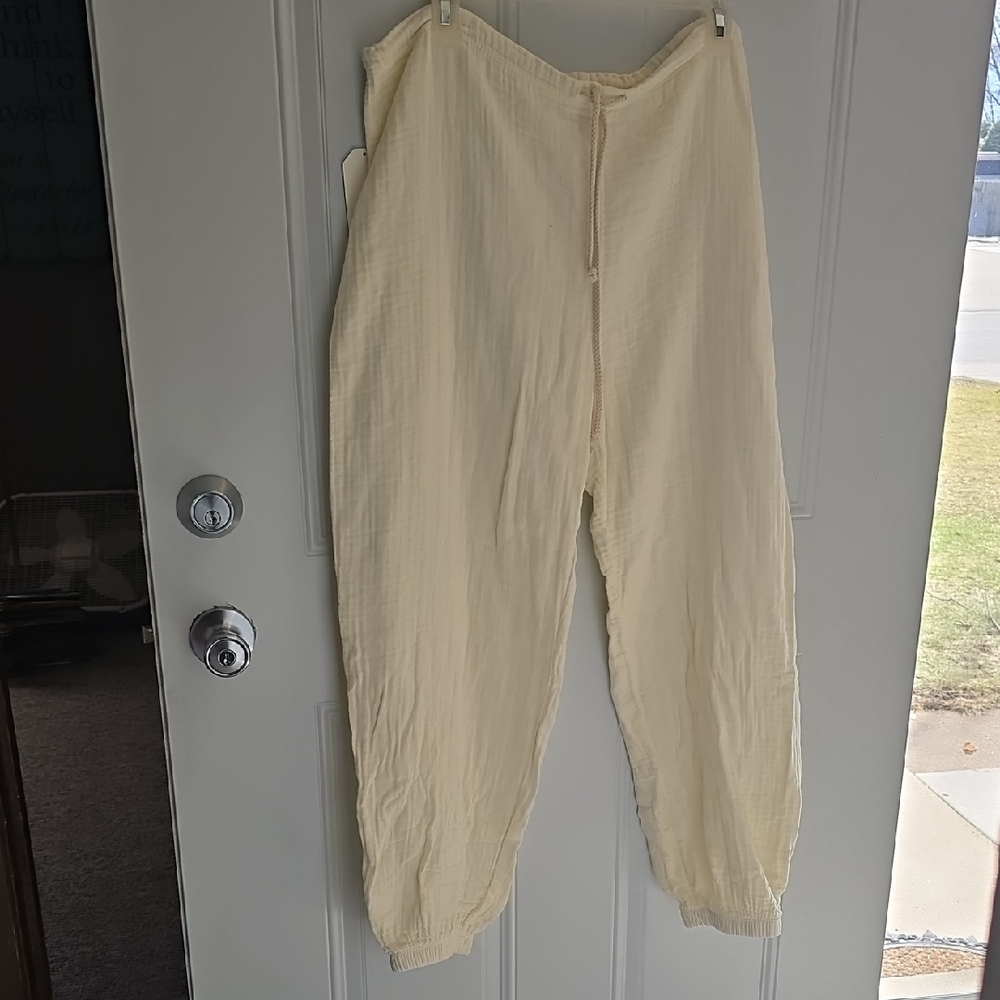 DONNI. Soft Cream Garment